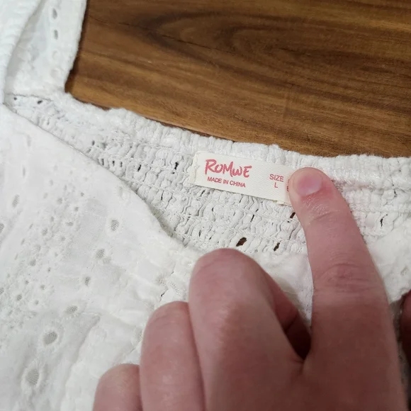 Romwe Ruched Embroidered Eyelet Top - Picture 4 of 6